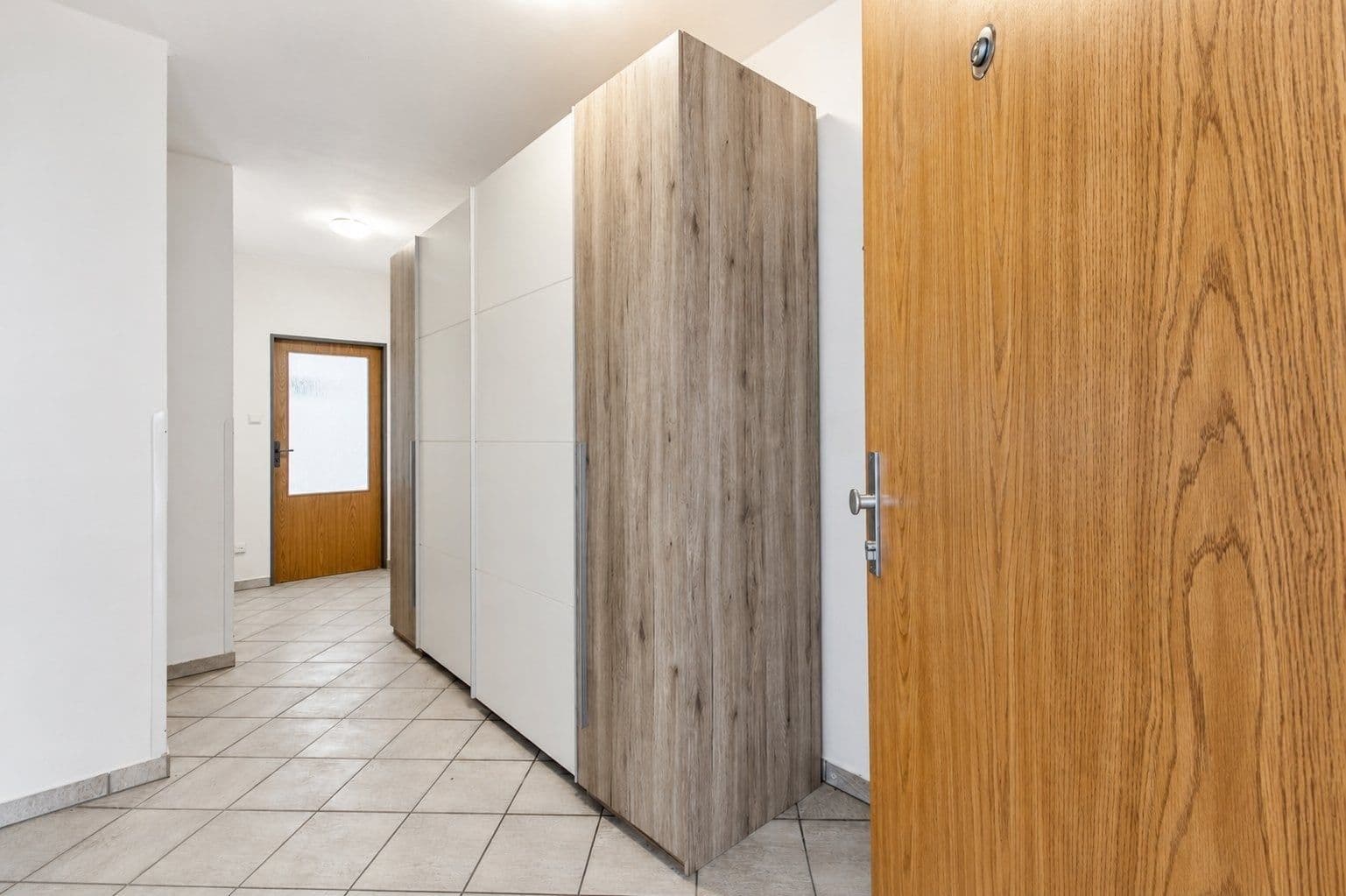 Pronájem bytu 1+kk 50 m², Kmochova, Hostivice, Středočeský kraj Pronájem bytu 1+kk 50 m², Kmochova, Hostivice, Středočeský kraj