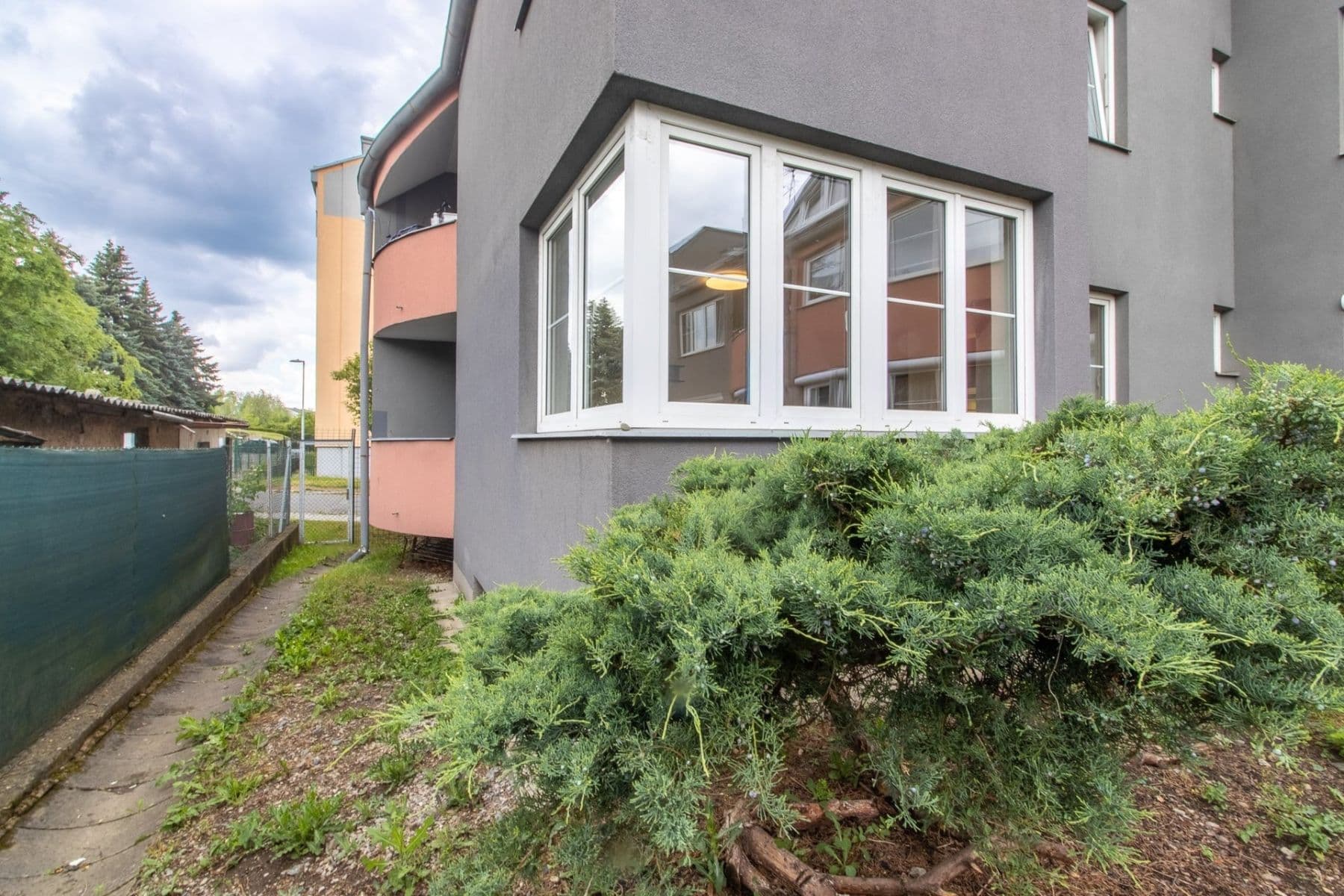 Pronájem bytu 1+kk 50 m², Kmochova, Hostivice, Středočeský kraj Pronájem bytu 1+kk 50 m², Kmochova, Hostivice, Středočeský kraj