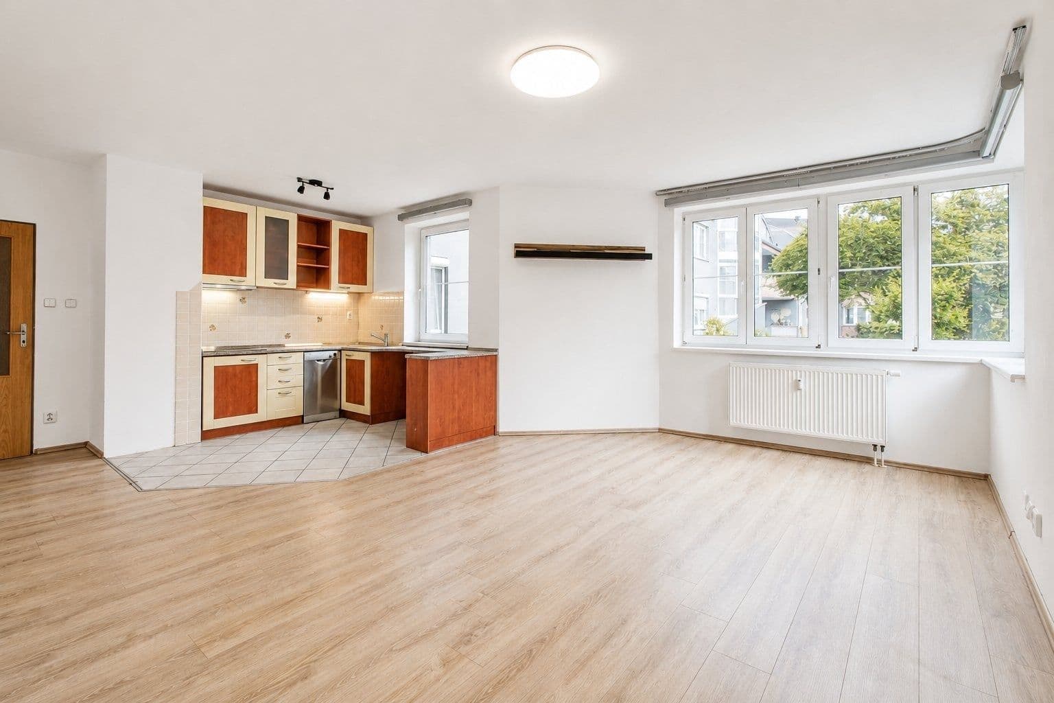 Pronájem bytu 1+kk 50 m², Kmochova, Hostivice, Středočeský kraj Pronájem bytu 1+kk 50 m², Kmochova, Hostivice, Středočeský kraj