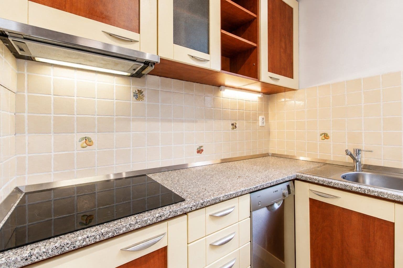 Pronájem bytu 1+kk 50 m², Kmochova, Hostivice, Středočeský kraj Pronájem bytu 1+kk 50 m², Kmochova, Hostivice, Středočeský kraj