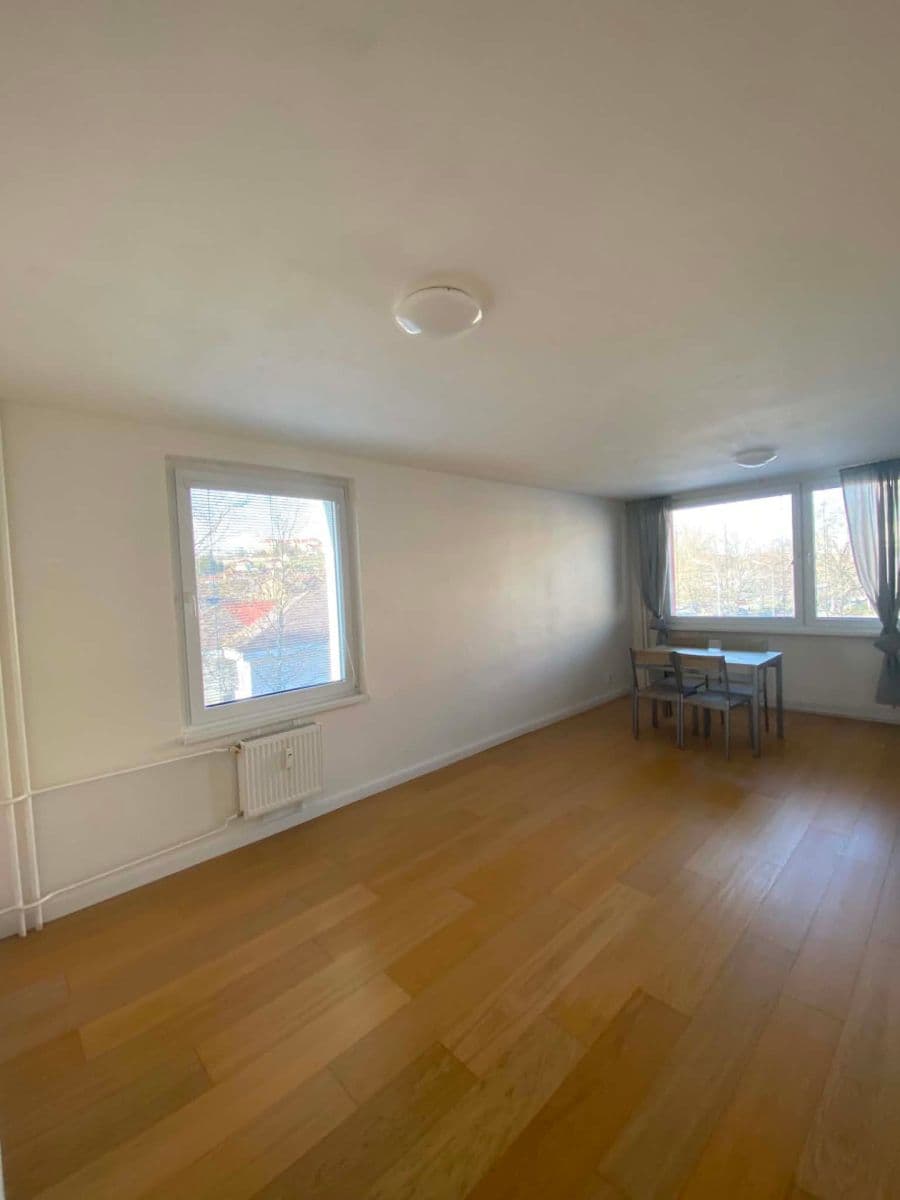Pronájem bytu 3+kk 75 m², Platanová, Benátky nad Jizerou, Středočeský kraj Pronájem bytu 3+kk 75 m², Platanová, Benátky nad Jizerou, Středočeský kraj