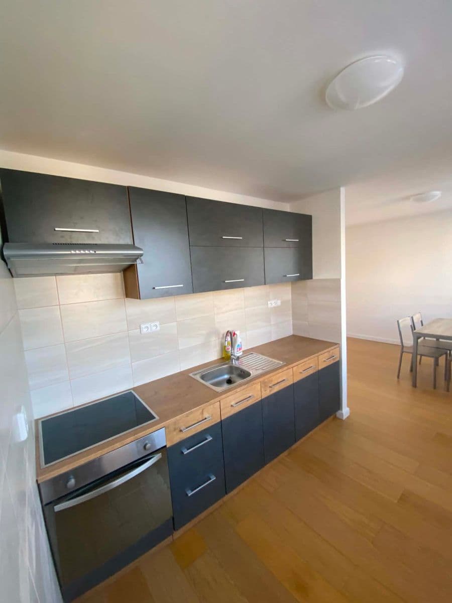 Pronájem bytu 3+kk 75 m², Platanová, Benátky nad Jizerou, Středočeský kraj Pronájem bytu 3+kk 75 m², Platanová, Benátky nad Jizerou, Středočeský kraj