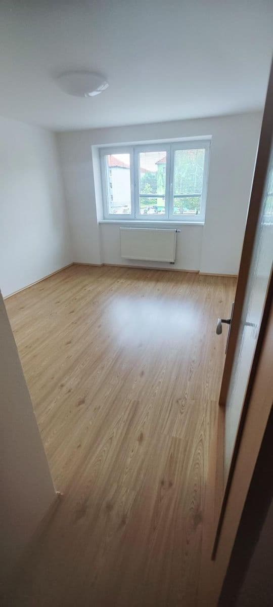 Pronájem bytu 2+1 54 m², Úlehlova, Strážnice, Jihomoravský kraj Pronájem bytu 2+1 54 m², Úlehlova, Strážnice, Jihomoravský kraj