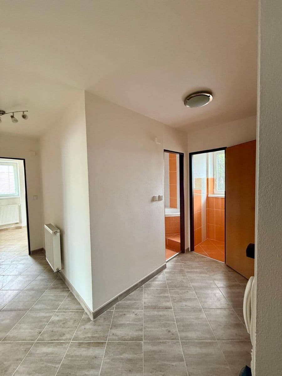 Pronájem bytu 2+1 54 m², Úlehlova, Strážnice, Jihomoravský kraj Pronájem bytu 2+1 54 m², Úlehlova, Strážnice, Jihomoravský kraj