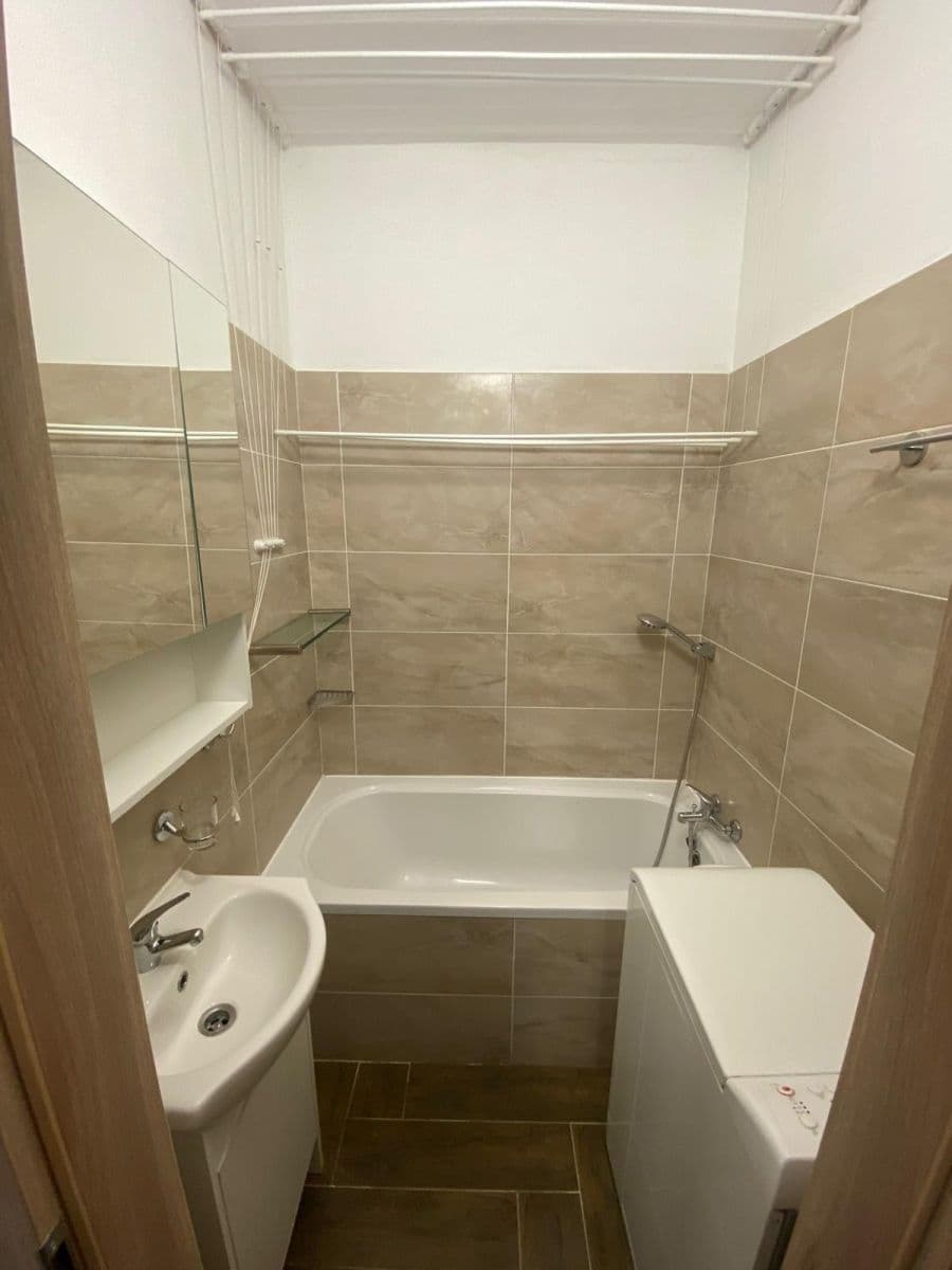 Pronájem bytu 2+1 50 m², Wolkerova, Lovosice, Ústecký kraj Pronájem bytu 2+1 50 m², Wolkerova, Lovosice, Ústecký kraj