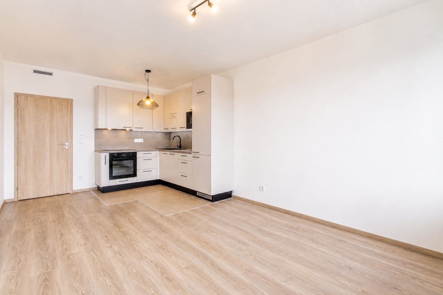 Pronájem bytu 3+kk 66 m², Arnošta Staňka, Praha, Praha Pronájem bytu 3+kk 66 m², Arnošta Staňka, Praha, Praha