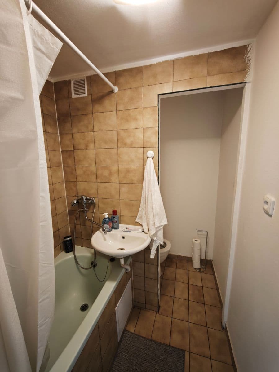 Prodej bytu 1+kk 24 m², Bratislavská, Teplice, Ústecký kraj Prodej bytu 1+kk 24 m², Bratislavská, Teplice, Ústecký kraj