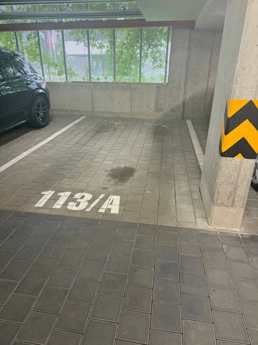 Pronájem garáže 18 m², Vyletalova, Praha, Praha Pronájem garáže 18 m², Vyletalova, Praha, Praha