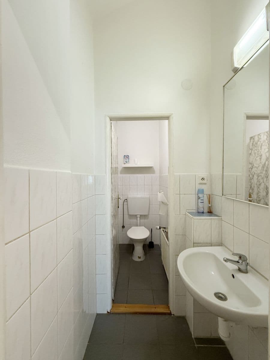Pronájem bytu 4+kk 90 m², Sevastopolská, Praha, Praha Pronájem bytu 4+kk 90 m², Sevastopolská, Praha, Praha