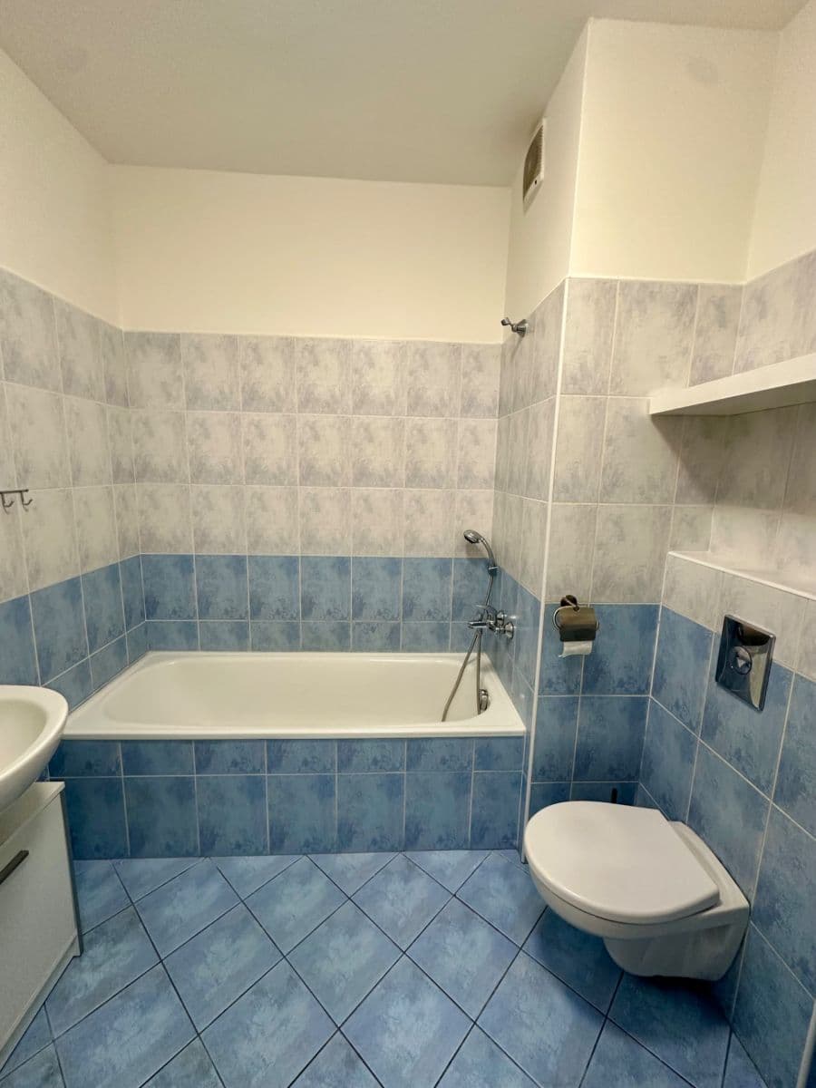 Prodej bytu 1+kk 32 m², Pešlova, Praha, Praha Prodej bytu 1+kk 32 m², Pešlova, Praha, Praha