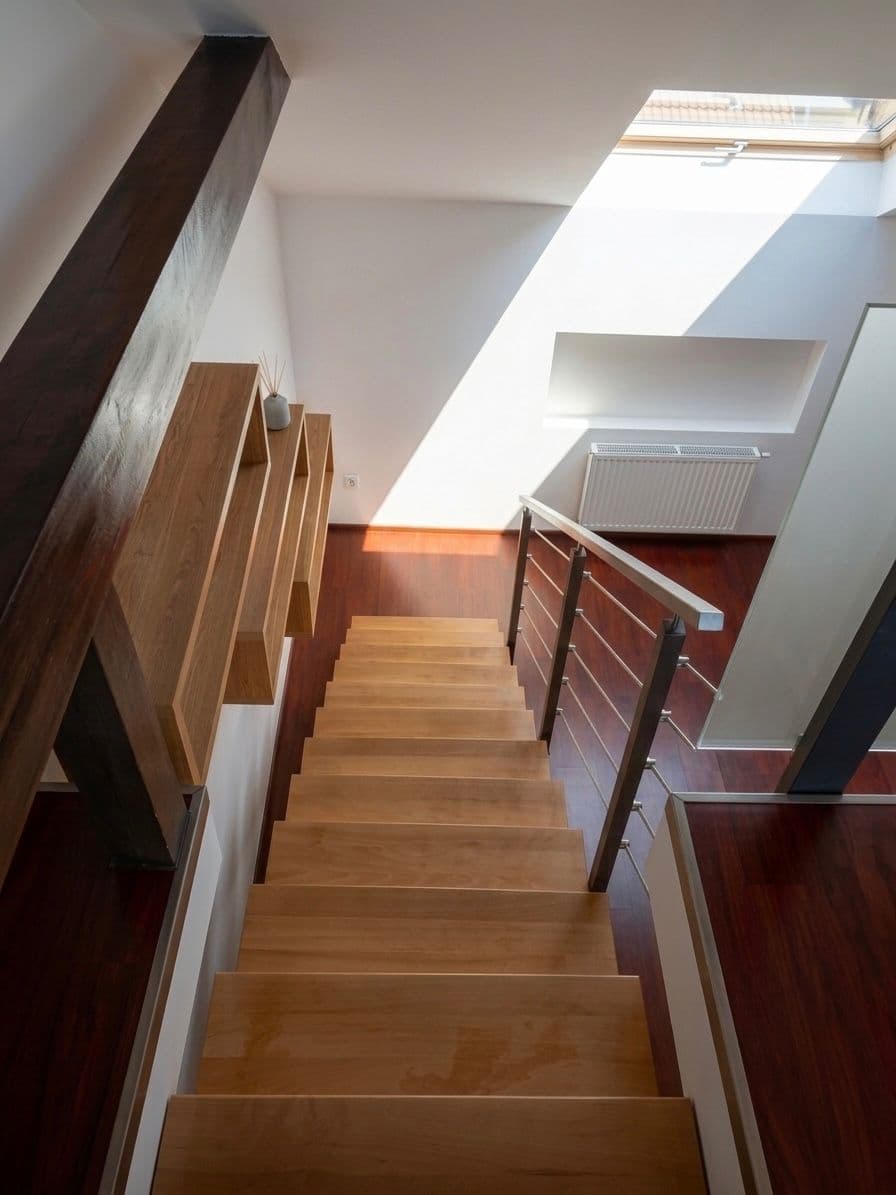 Pronájem bytu 1+kk 70 m², Hybešova, Brno, Jihomoravský kraj Pronájem bytu 1+kk 70 m², Hybešova, Brno, Jihomoravský kraj