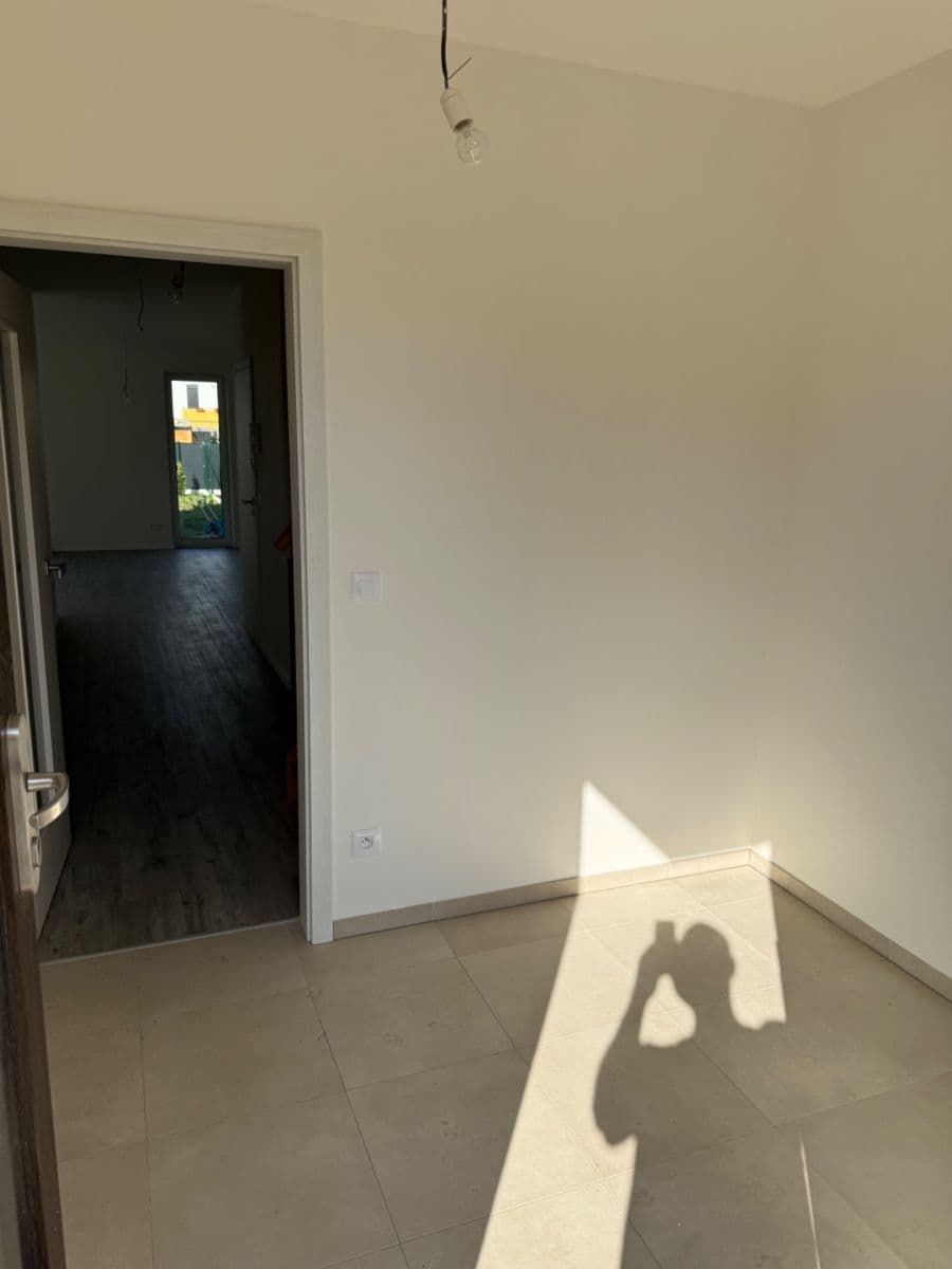 Pronájem domu 136 m², pozemek 420 m², Emy Destinové, Jinočany, Středočeský kraj Pronájem domu 136 m², pozemek 420 m², Emy Destinové, Jinočany, Středočeský kraj
