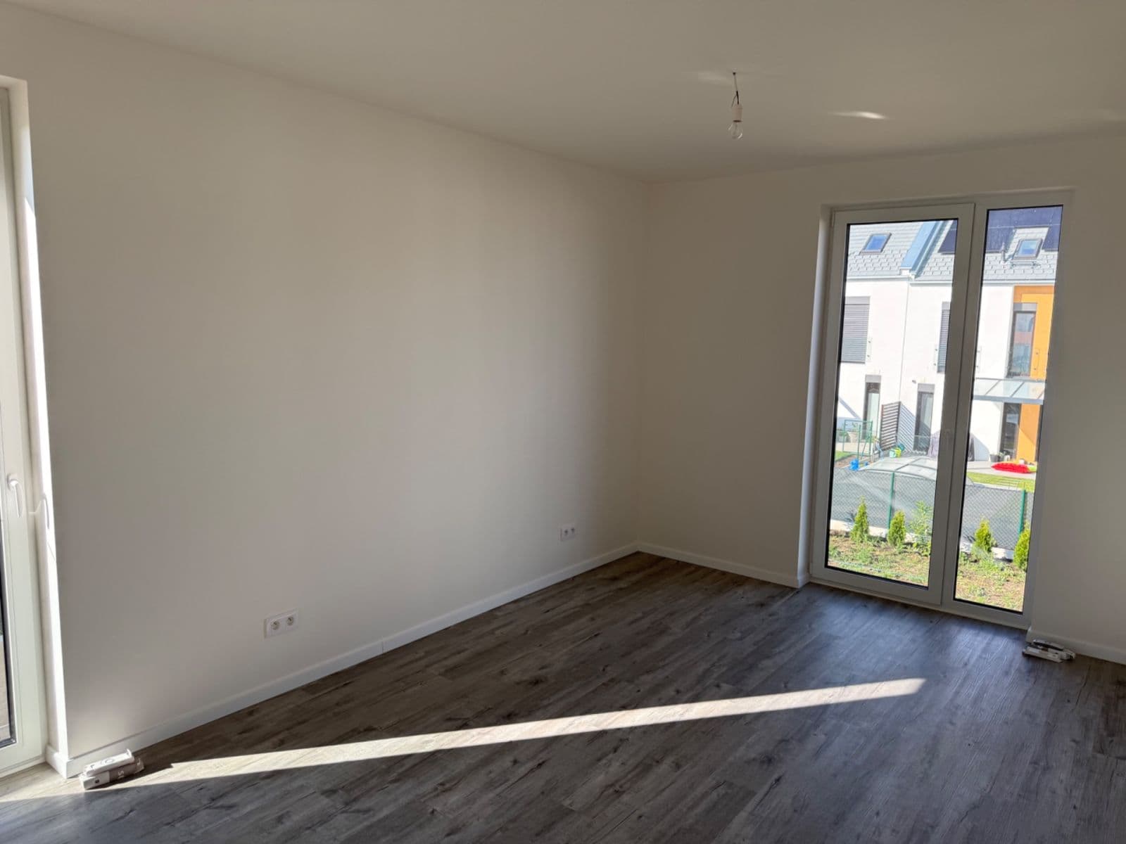 Pronájem domu 136 m², pozemek 420 m², Emy Destinové, Jinočany, Středočeský kraj Pronájem domu 136 m², pozemek 420 m², Emy Destinové, Jinočany, Středočeský kraj
