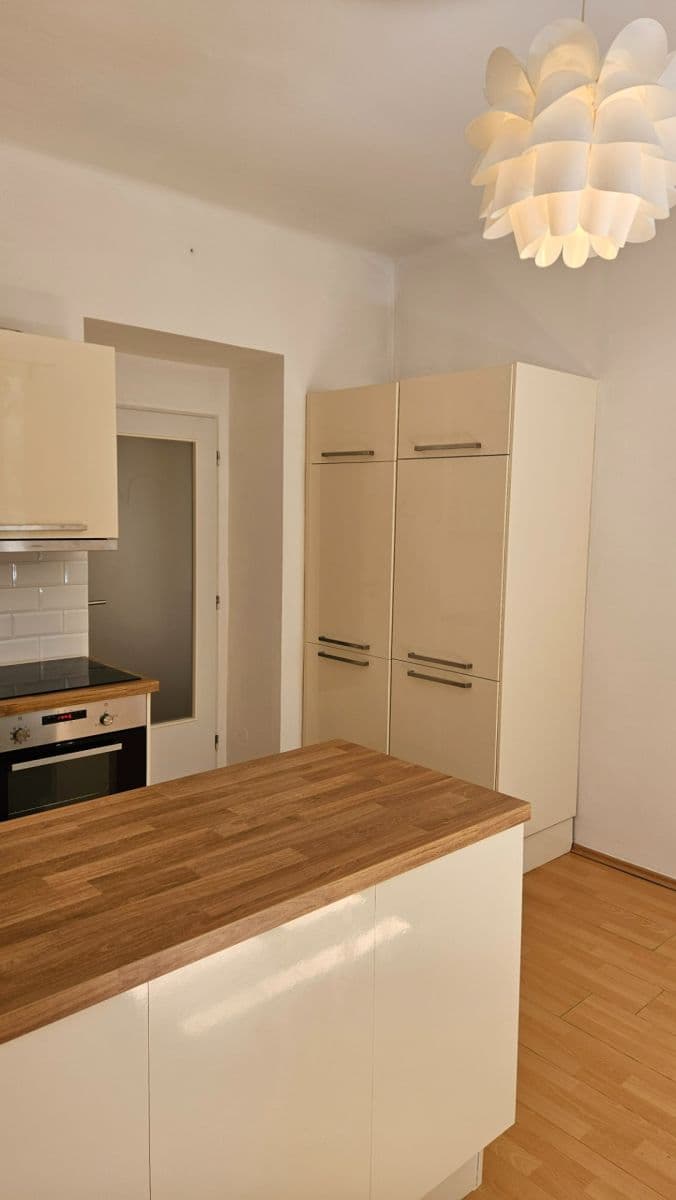Pronájem bytu 2+kk 42 m², Horní, Praha, Praha Pronájem bytu 2+kk 42 m², Horní, Praha, Praha