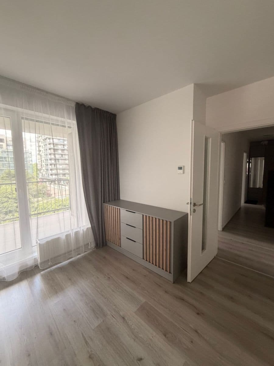 Pronájem bytu 3+kk 66 m², Nad Úžlabinou, Praha, Praha Pronájem bytu 3+kk 66 m², Nad Úžlabinou, Praha, Praha
