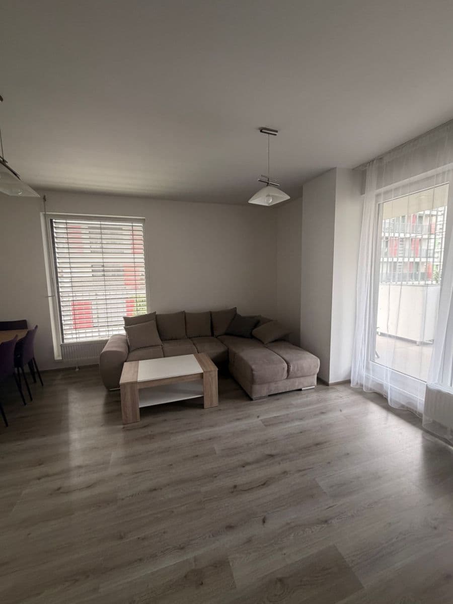 Pronájem bytu 3+kk 66 m², Nad Úžlabinou, Praha, Praha Pronájem bytu 3+kk 66 m², Nad Úžlabinou, Praha, Praha
