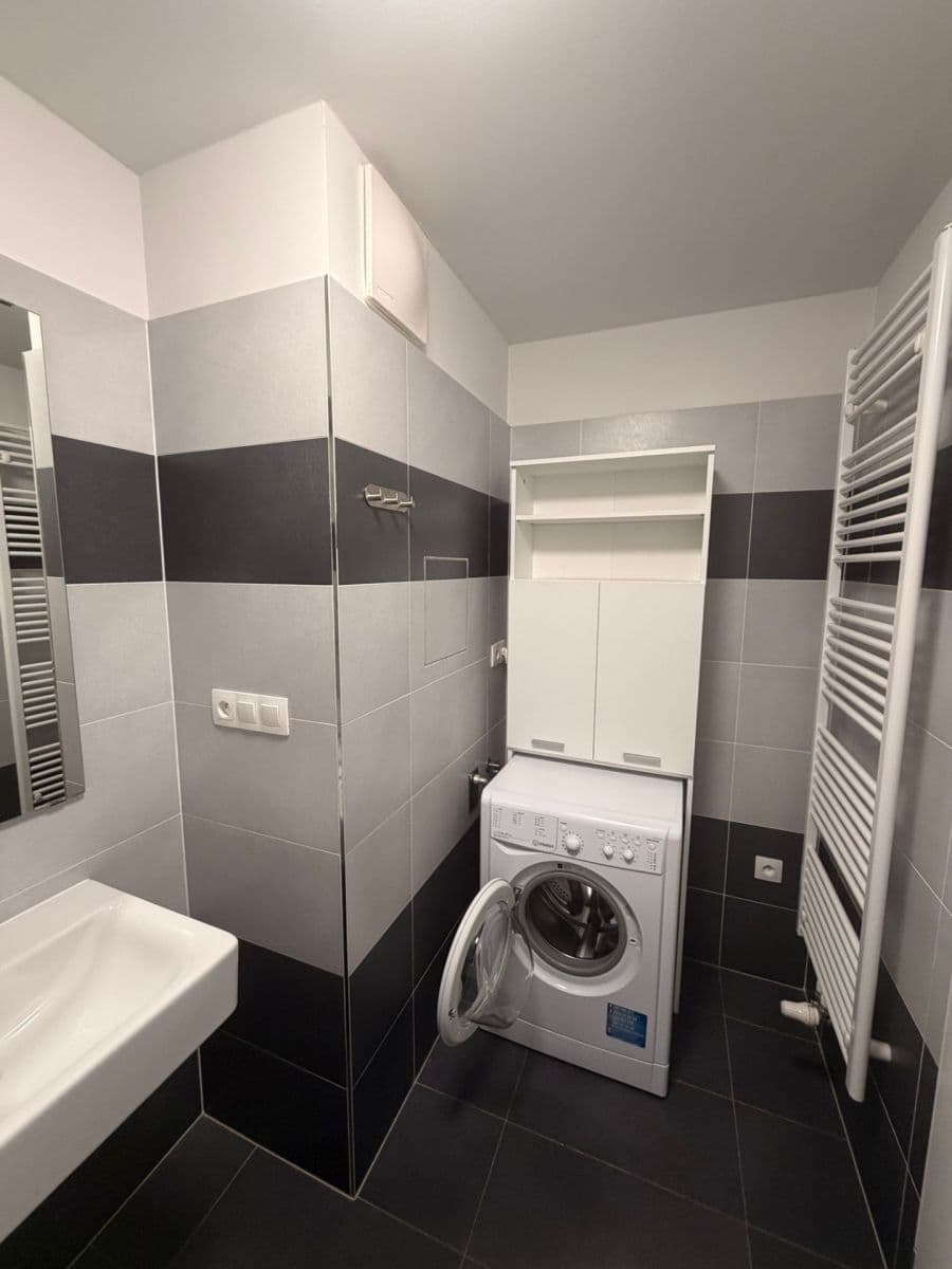 Pronájem bytu 3+kk 66 m², Nad Úžlabinou, Praha, Praha Pronájem bytu 3+kk 66 m², Nad Úžlabinou, Praha, Praha