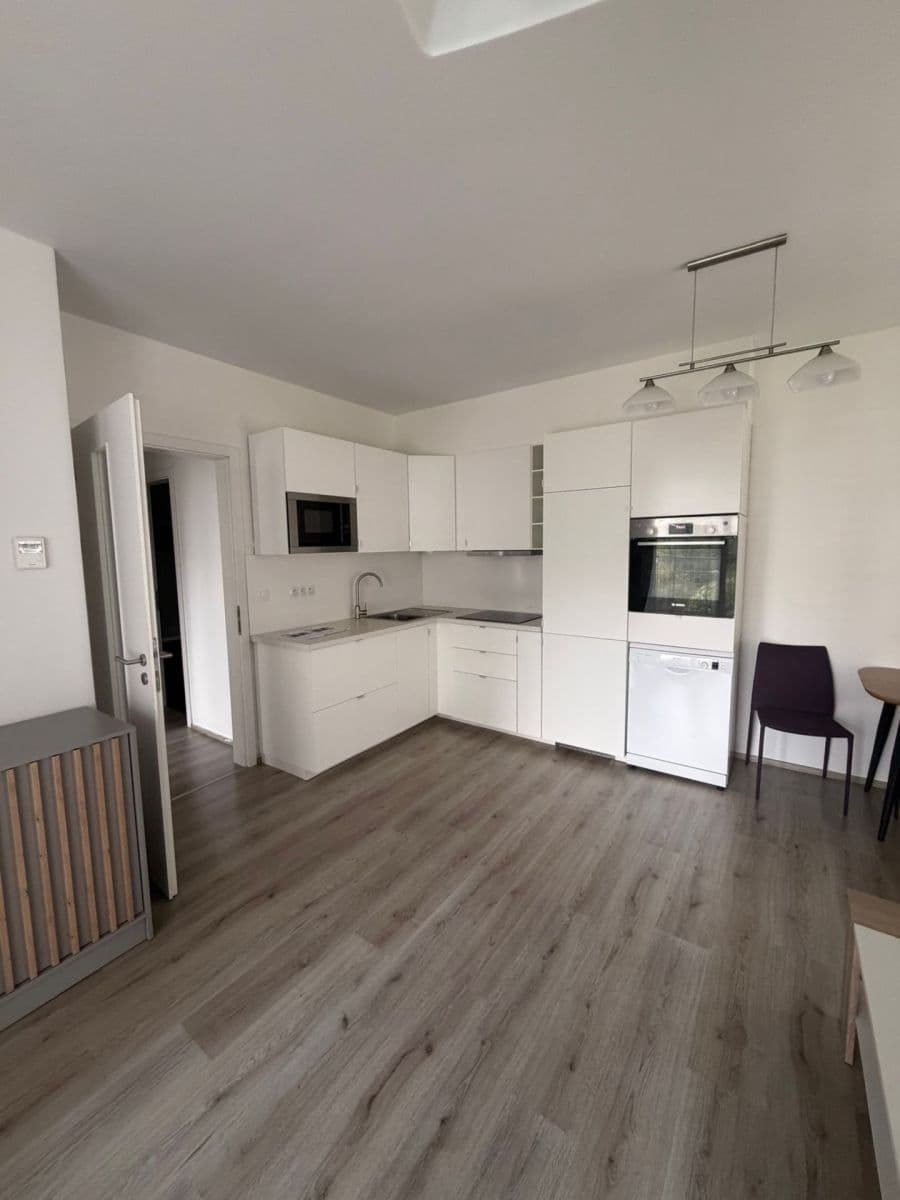 Pronájem bytu 3+kk 66 m², Nad Úžlabinou, Praha, Praha Pronájem bytu 3+kk 66 m², Nad Úžlabinou, Praha, Praha