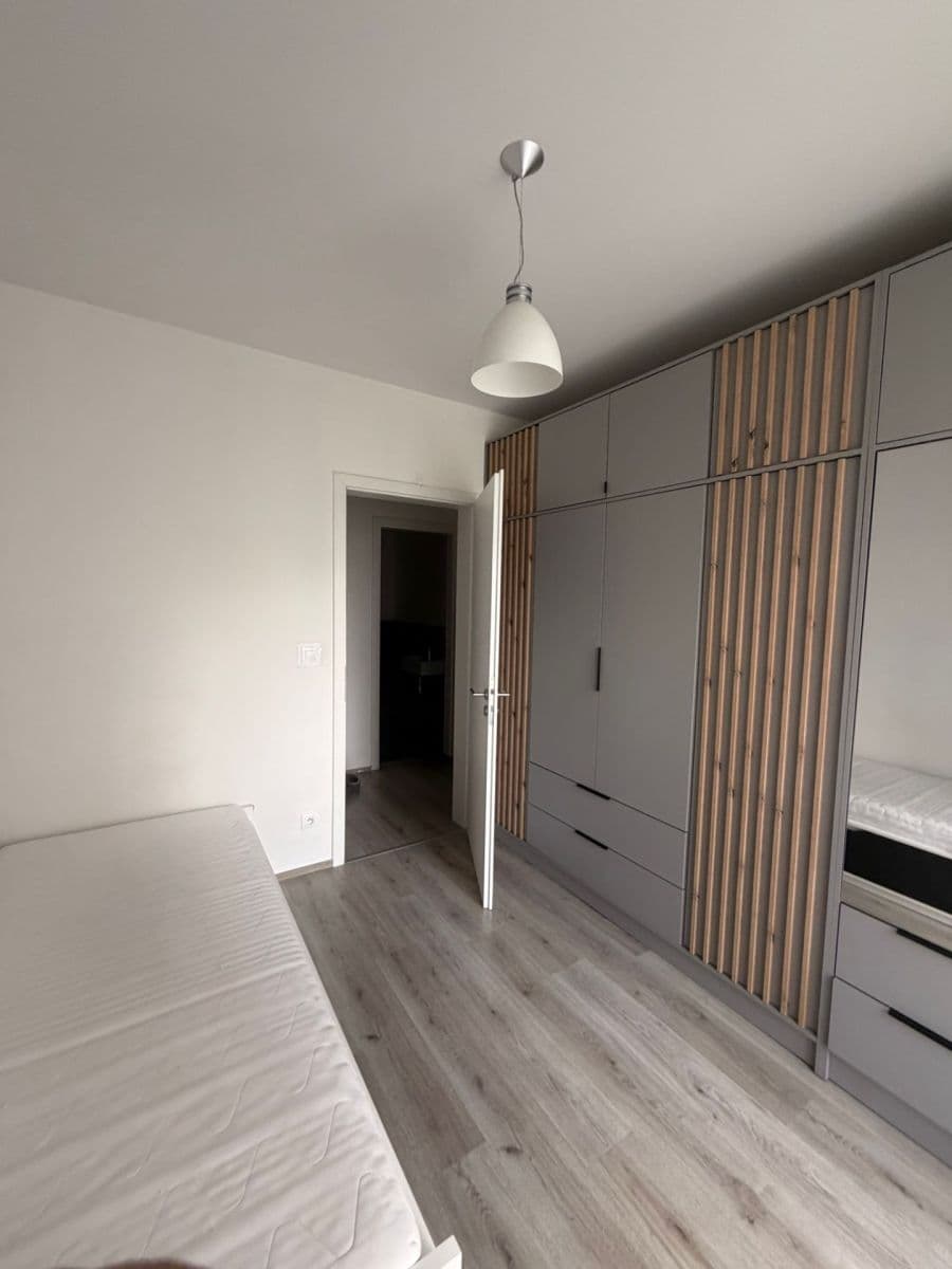 Pronájem bytu 3+kk 66 m², Nad Úžlabinou, Praha, Praha Pronájem bytu 3+kk 66 m², Nad Úžlabinou, Praha, Praha