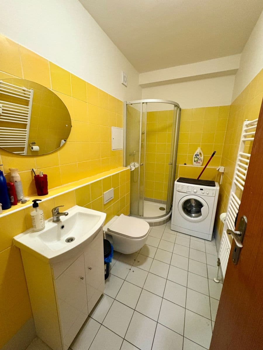 Pronájem bytu 1+kk 34 m², Na Kopečku, Praha, Praha Pronájem bytu 1+kk 34 m², Na Kopečku, Praha, Praha