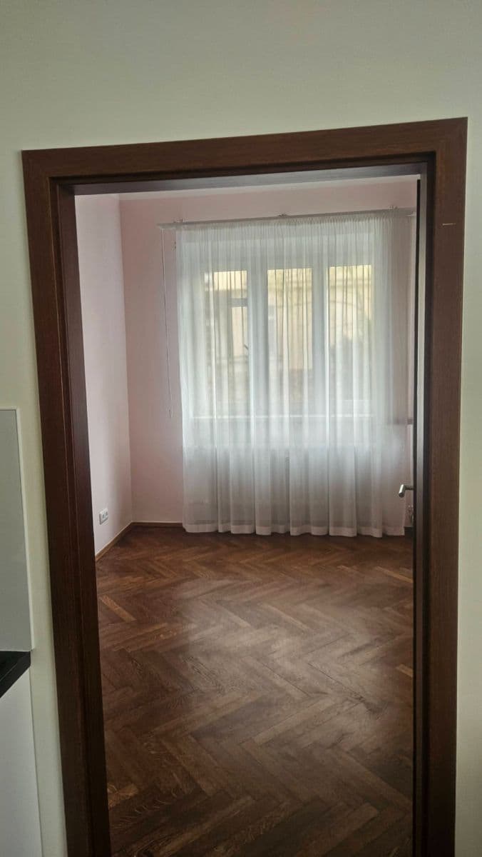 Pronájem bytu 3+kk 72 m², 5. května, Praha, Praha Pronájem bytu 3+kk 72 m², 5. května, Praha, Praha