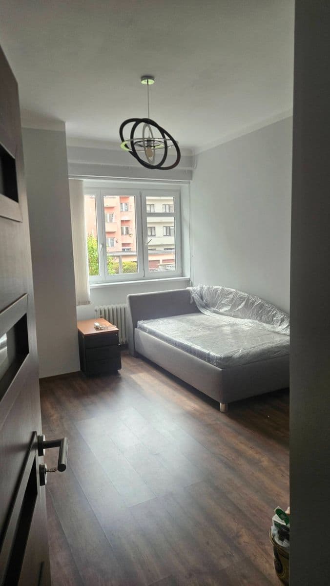 Pronájem bytu 3+kk 72 m², 5. května, Praha, Praha Pronájem bytu 3+kk 72 m², 5. května, Praha, Praha