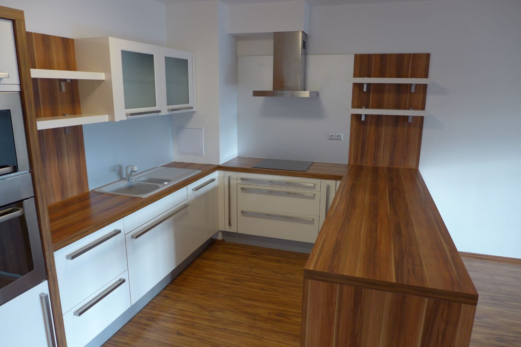 Pronájem bytu 2+kk 82 m², Na Harfě, Praha, Praha Pronájem bytu 2+kk 82 m², Na Harfě, Praha, Praha