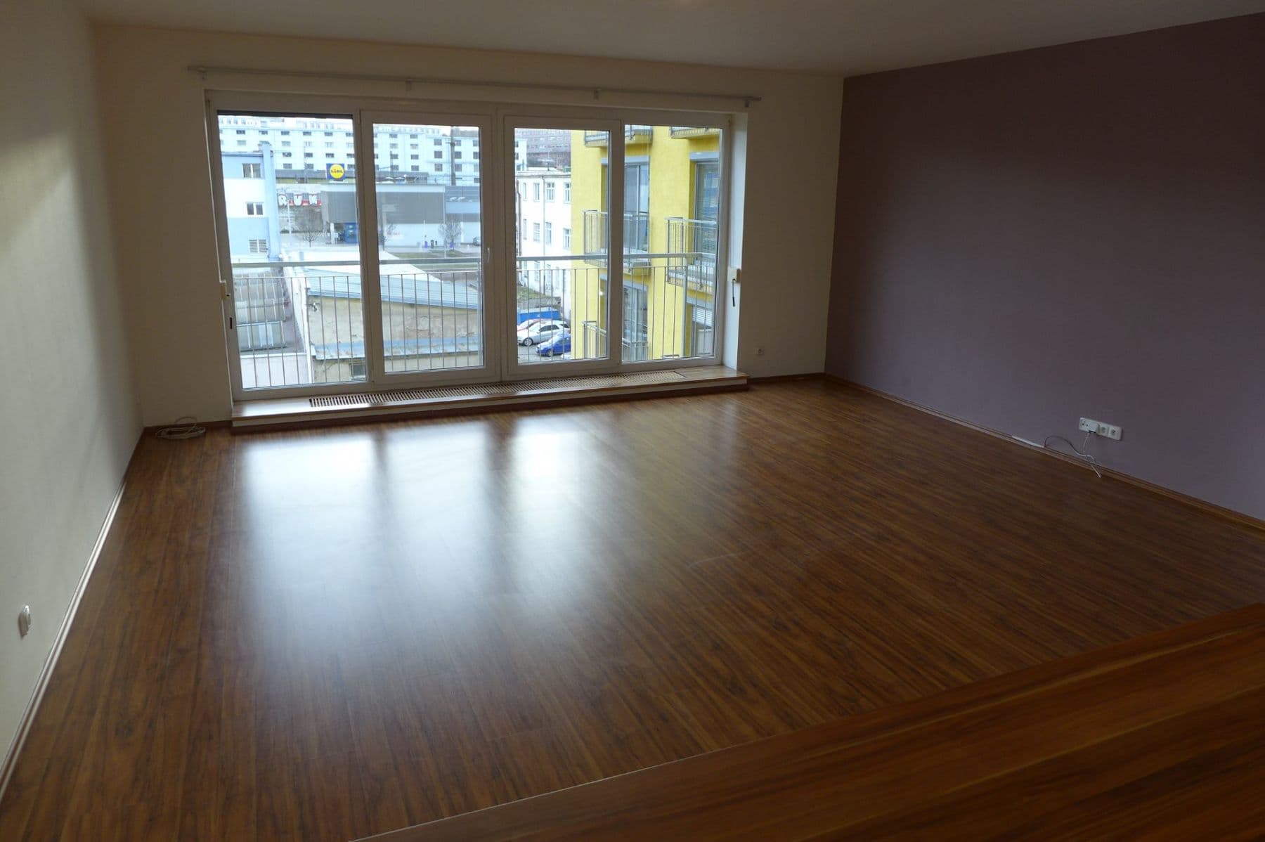 Pronájem bytu 2+kk 82 m², Na Harfě, Praha, Praha Pronájem bytu 2+kk 82 m², Na Harfě, Praha, Praha
