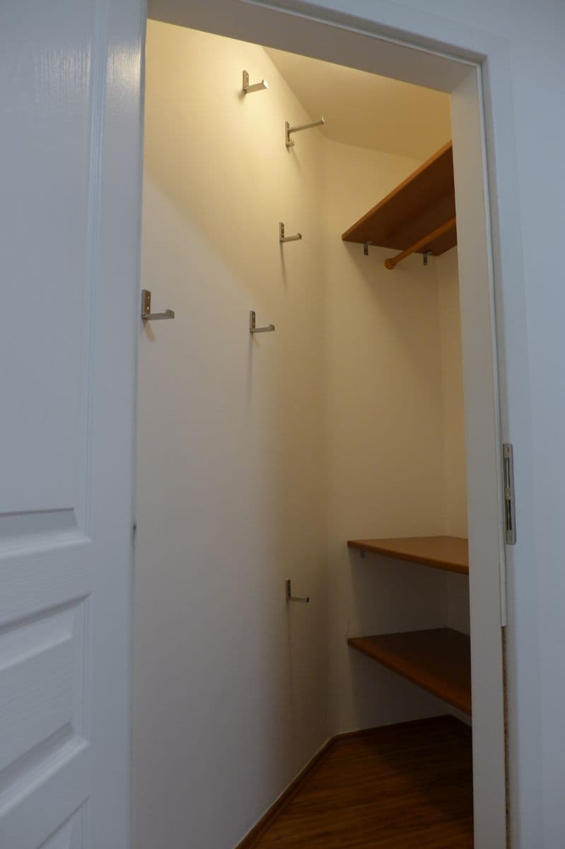 Pronájem bytu 2+kk 82 m², Na Harfě, Praha, Praha Pronájem bytu 2+kk 82 m², Na Harfě, Praha, Praha