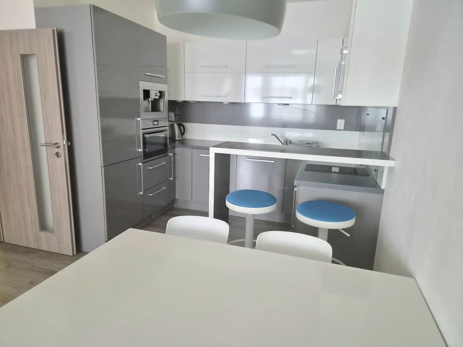 Pronájem bytu 2+1 57 m², Kadnárova, Rača, Bratislavský kraj Pronájem bytu 2+1 57 m², Kadnárova, Rača, Bratislavský kraj