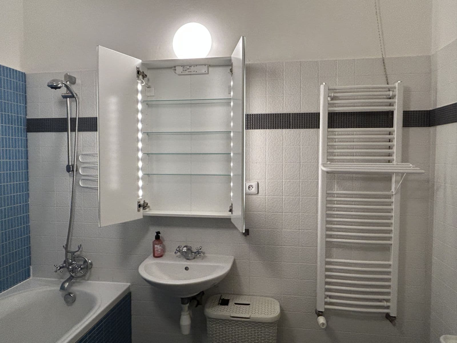 Pronájem bytu 57 m², Lužická, Praha, Praha Pronájem bytu 57 m², Lužická, Praha, Praha