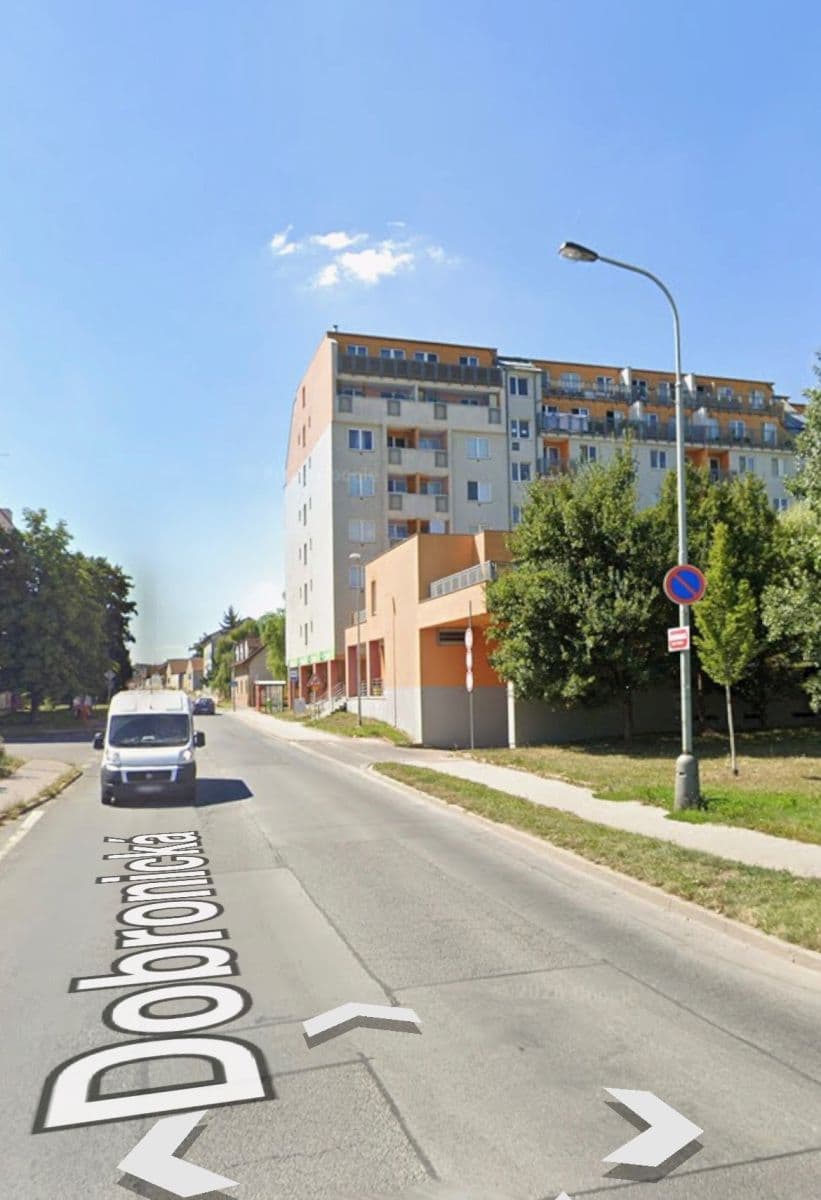 Pronájem garáže 18 m², Dobronická, Praha, Praha Pronájem garáže 18 m², Dobronická, Praha, Praha