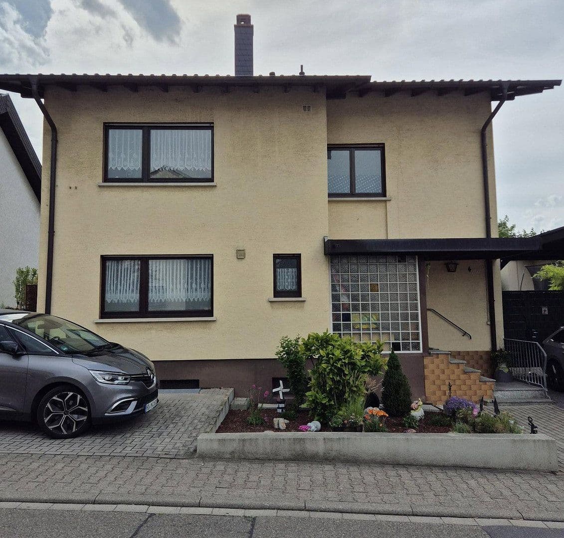 Prodej domu 186 m², pozemek 425 m², Dielheim, Bádensko-Württembersko Prodej domu 186 m², pozemek 425 m², Dielheim, Bádensko-Württembersko