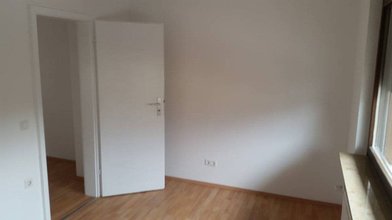 Prodej domu 186 m², pozemek 425 m², Dielheim, Bádensko-Württembersko Prodej domu 186 m², pozemek 425 m², Dielheim, Bádensko-Württembersko