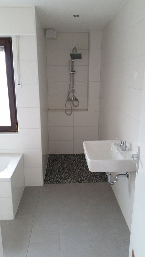 Prodej domu 186 m², pozemek 425 m², Dielheim, Bádensko-Württembersko Prodej domu 186 m², pozemek 425 m², Dielheim, Bádensko-Württembersko