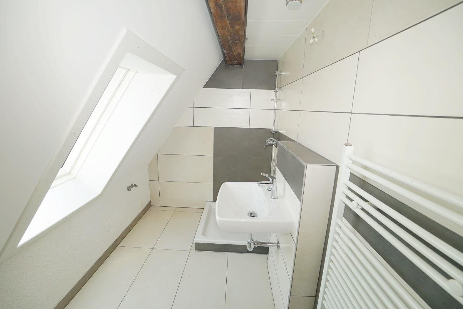 Pronájem bytu 2+1 45 m², Schulplatz 1, Bisingen, Bádensko-Württembersko Pronájem bytu 2+1 45 m², Schulplatz 1, Bisingen, Bádensko-Württembersko