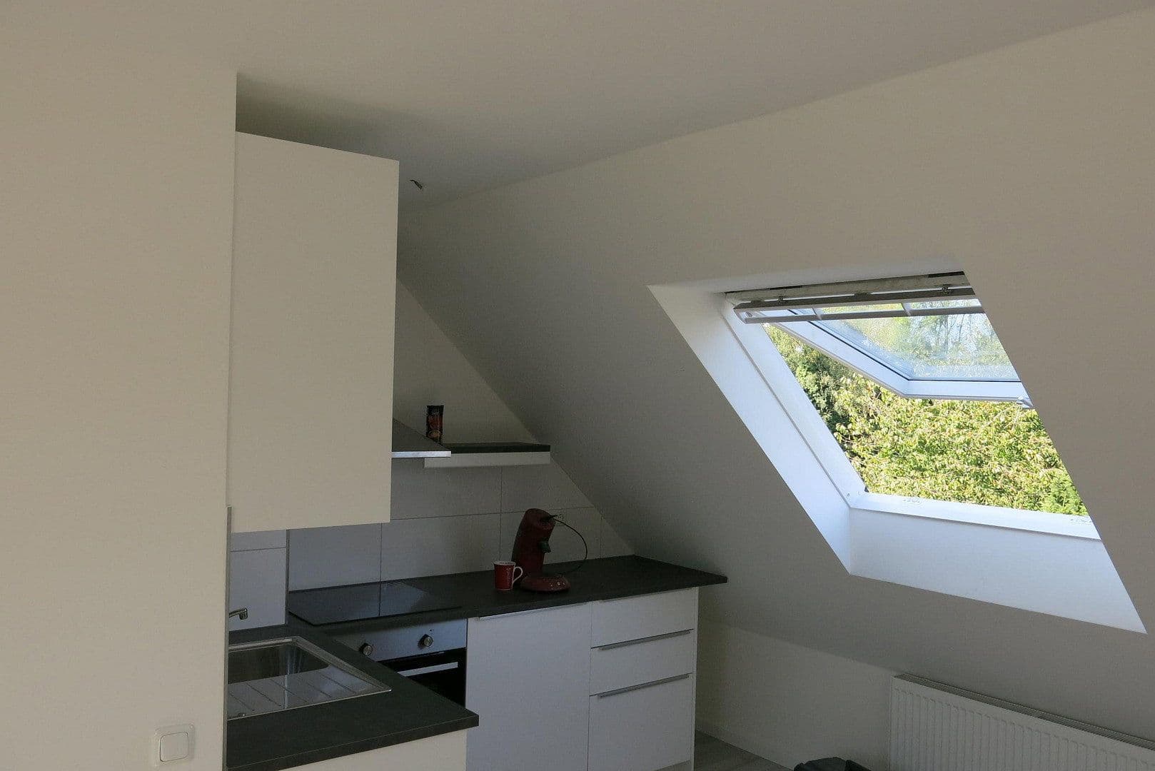 Pronájem bytu 1+1 17 m², Mühlenbroicher Weg 143, Düsseldorf, Severní Porýní-Vestfálsko Pronájem bytu 1+1 17 m², Mühlenbroicher Weg 143, Düsseldorf, Severní Porýní-Vestfálsko