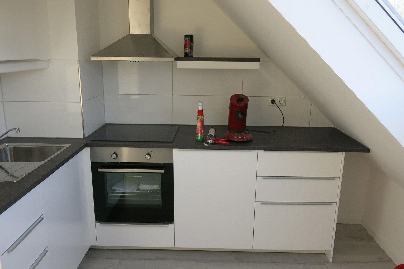 Pronájem bytu 1+1 17 m², Mühlenbroicher Weg 143, Düsseldorf, Severní Porýní-Vestfálsko Pronájem bytu 1+1 17 m², Mühlenbroicher Weg 143, Düsseldorf, Severní Porýní-Vestfálsko