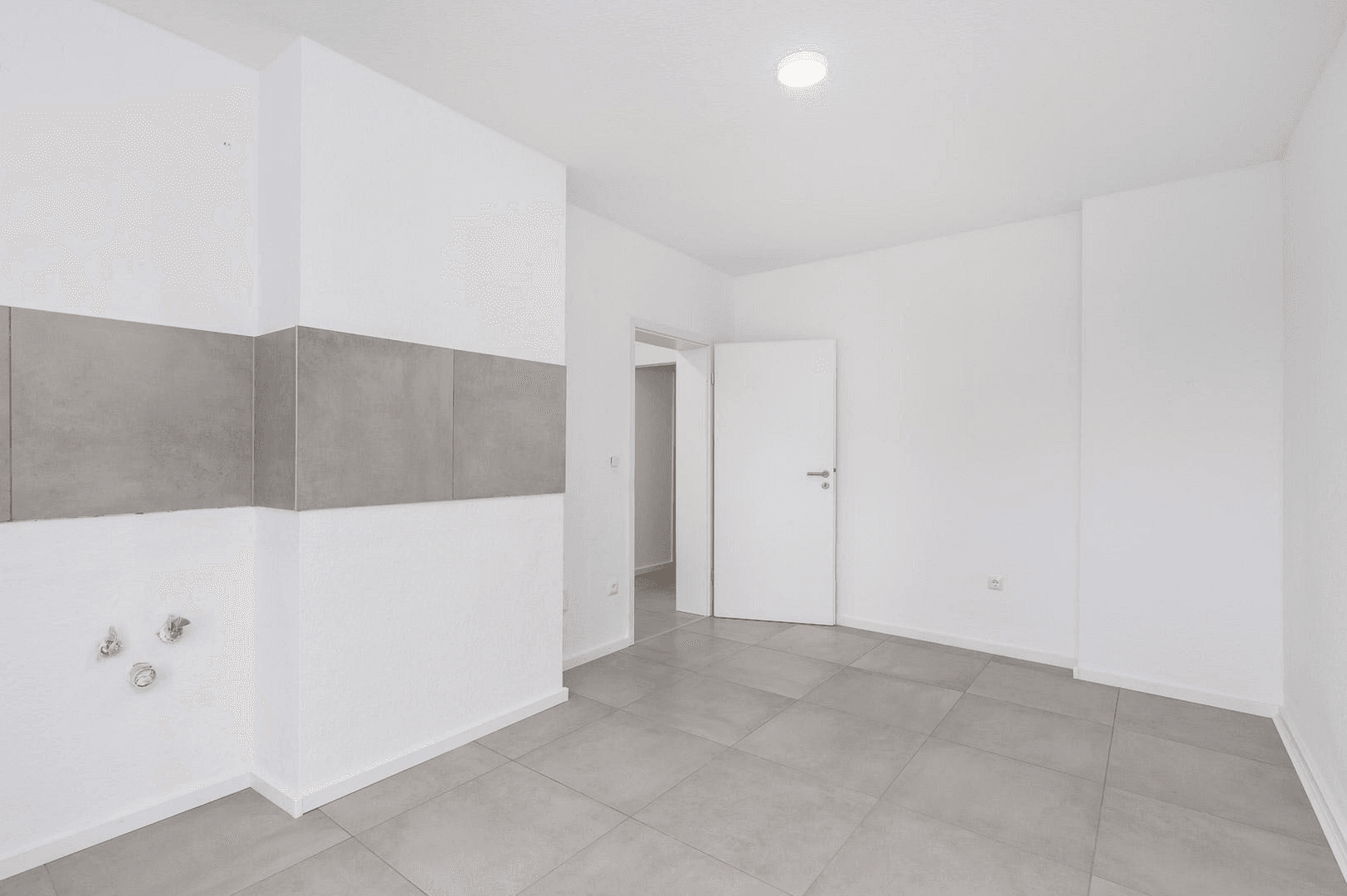 Prodej bytu 2+kk 55 m², Düsseldorf, Severní Porýní-Vestfálsko Prodej bytu 2+kk 55 m², Düsseldorf, Severní Porýní-Vestfálsko