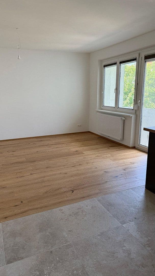Pronájem bytu 2+1 55 m², bank99 19, Mödling, Dolní Rakousko Pronájem bytu 2+1 55 m², bank99 19, Mödling, Dolní Rakousko