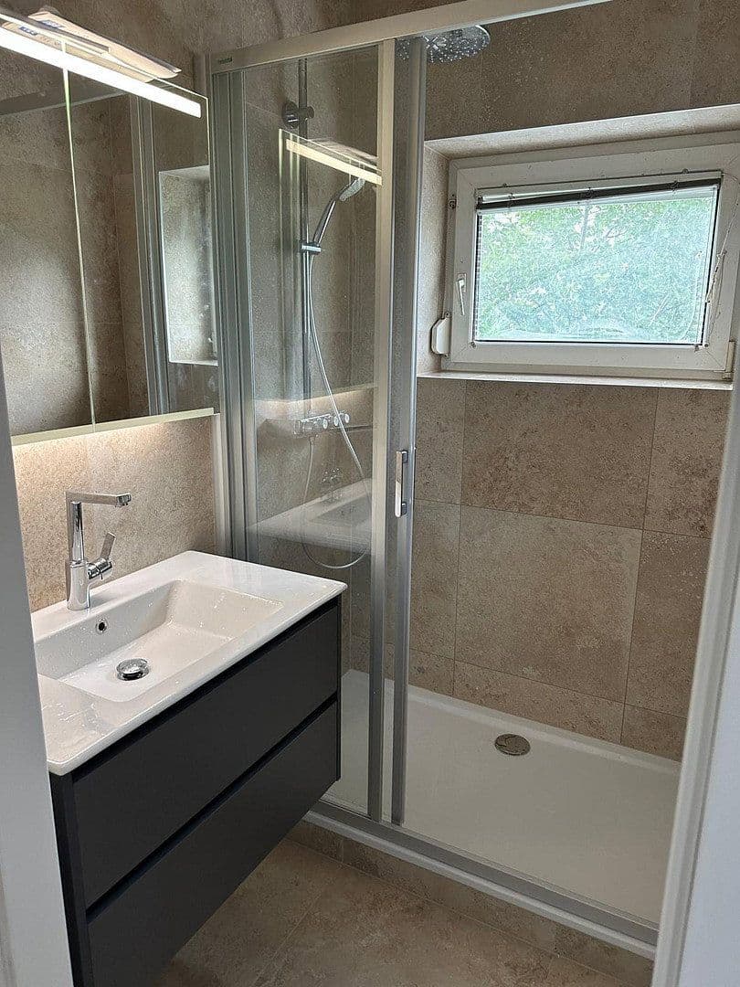 Pronájem bytu 2+1 55 m², bank99 19, Mödling, Dolní Rakousko Pronájem bytu 2+1 55 m², bank99 19, Mödling, Dolní Rakousko