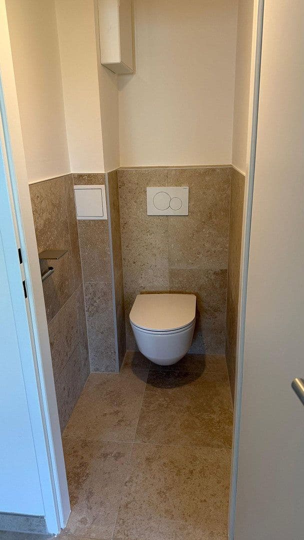 Pronájem bytu 2+1 55 m², bank99 19, Mödling, Dolní Rakousko Pronájem bytu 2+1 55 m², bank99 19, Mödling, Dolní Rakousko