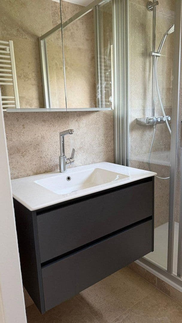 Pronájem bytu 2+1 55 m², bank99 19, Mödling, Dolní Rakousko Pronájem bytu 2+1 55 m², bank99 19, Mödling, Dolní Rakousko