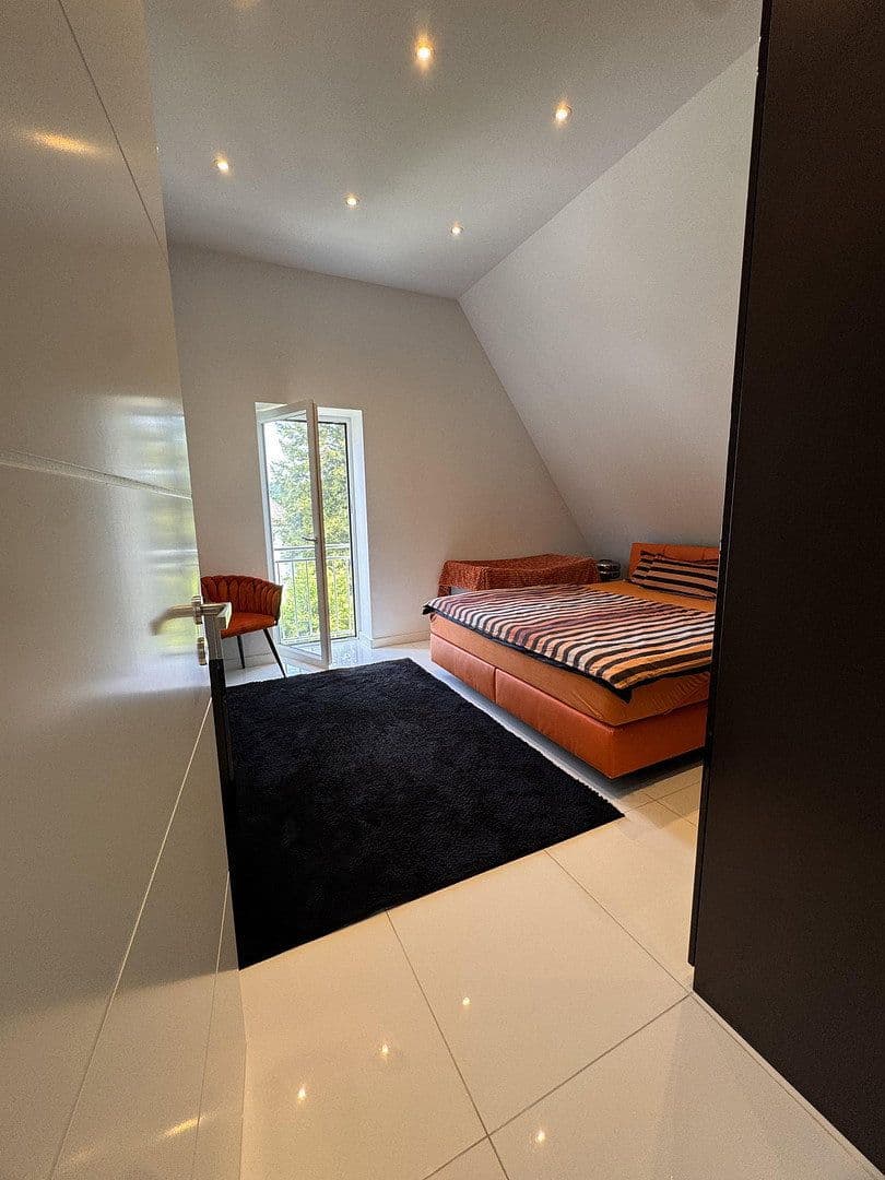 Pronájem bytu 4+1 170 m², Kirchberg 5, Breitenbrunn, Bavorsko Pronájem bytu 4+1 170 m², Kirchberg 5, Breitenbrunn, Bavorsko