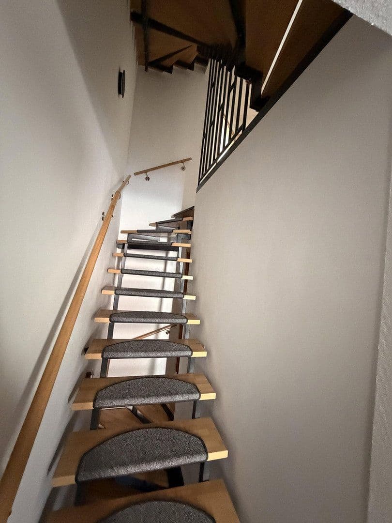Pronájem domu 165 m², pozemek 165 m², Marsweg 20, Feucht, Bavorsko Pronájem domu 165 m², pozemek 165 m², Marsweg 20, Feucht, Bavorsko