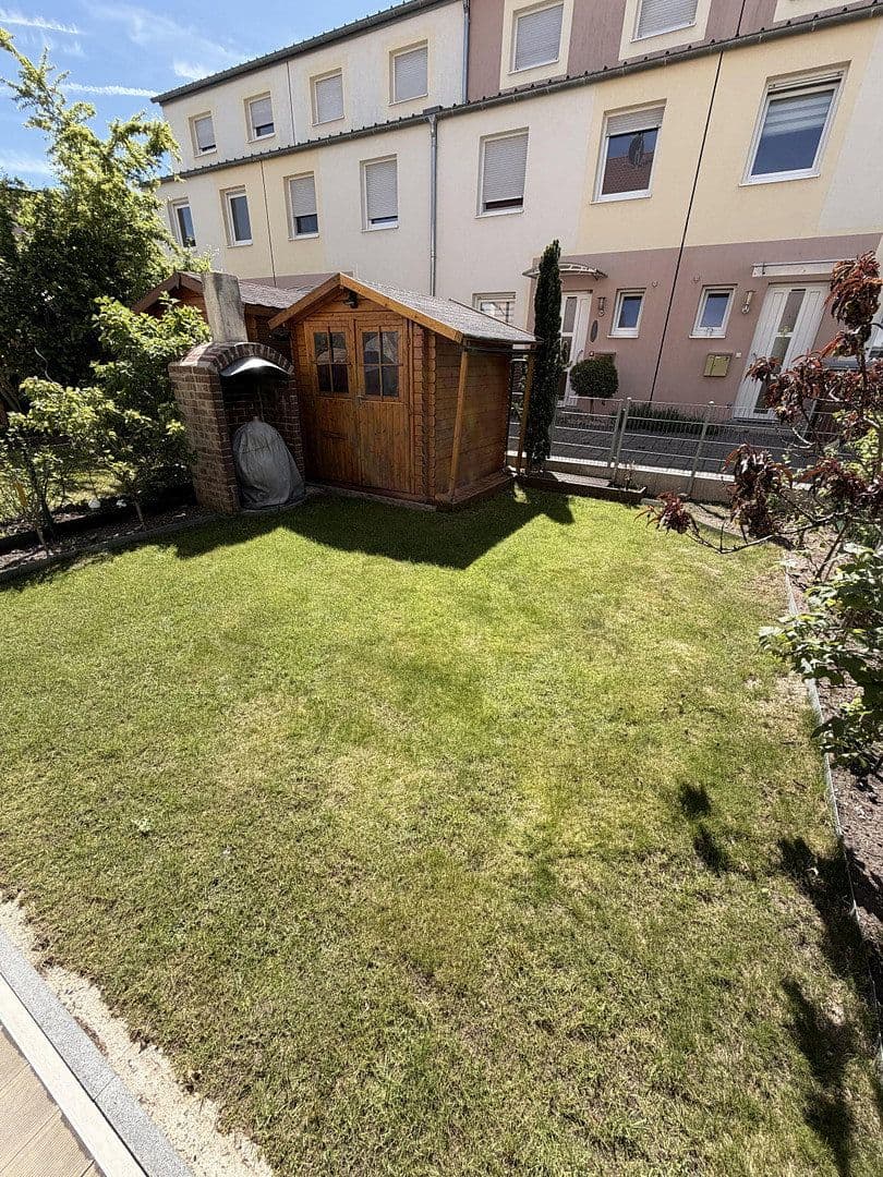 Pronájem domu 165 m², pozemek 165 m², Marsweg 20, Feucht, Bavorsko Pronájem domu 165 m², pozemek 165 m², Marsweg 20, Feucht, Bavorsko