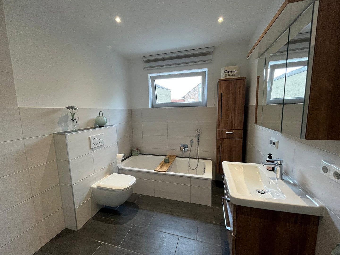 Pronájem bytu 3+1 92 m², Geldersheim, Bavorsko Pronájem bytu 3+1 92 m², Geldersheim, Bavorsko