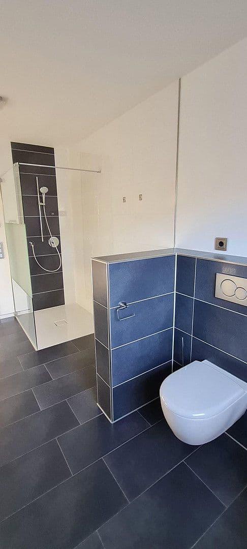 Prodej domu 124 m², pozemek 426 m², Spatzenwiesenweg 5, Schmitten im Taunus, Hessen Prodej domu 124 m², pozemek 426 m², Spatzenwiesenweg 5, Schmitten im Taunus, Hessen