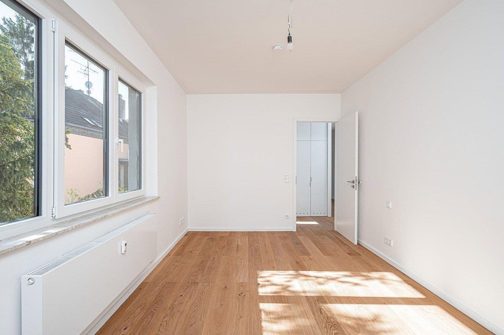 Prodej bytu 2+1 62 m², Leydenallee 37, Berlin, Berlín Prodej bytu 2+1 62 m², Leydenallee 37, Berlin, Berlín