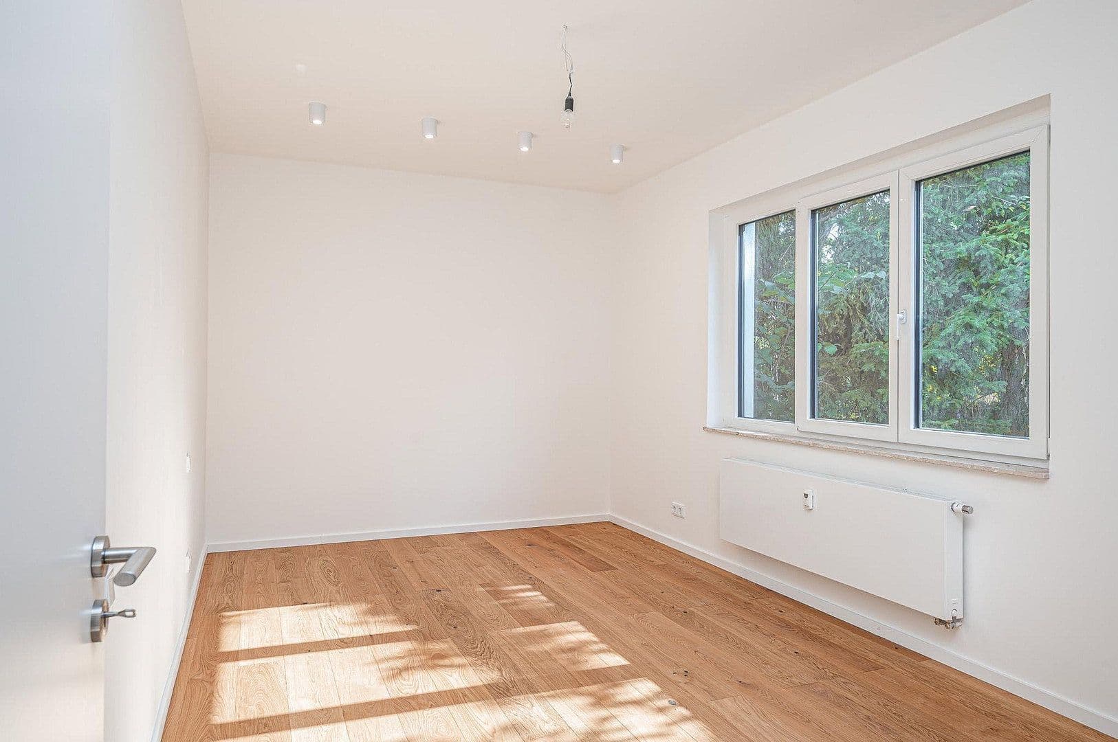 Prodej bytu 2+1 62 m², Leydenallee 37, Berlin, Berlín Prodej bytu 2+1 62 m², Leydenallee 37, Berlin, Berlín